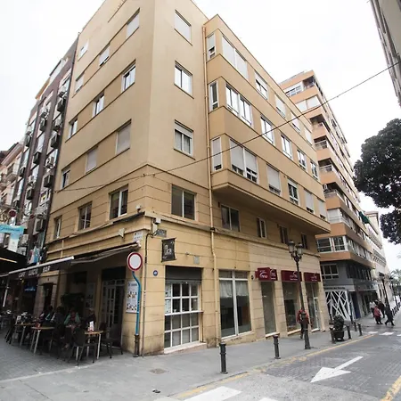4 Bedroom/3 Baths W/ Ac In Near Beach! Appartement *