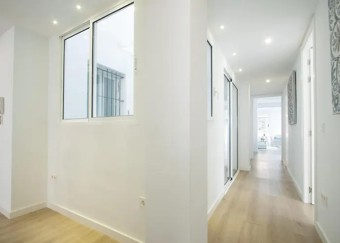 Apartamento 4 Bedroom/3 Baths W/ Ac In Near Beach! Alicante