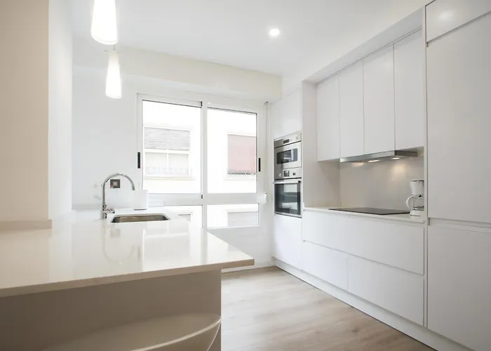 Apartamento 4 Bedroom/3 Baths W/ Ac In Near Beach! Alicante