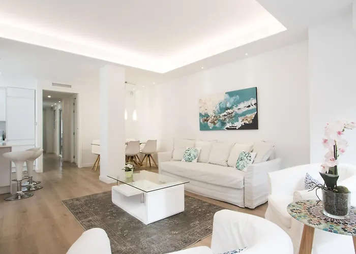 Apartamento 4 Bedroom/3 Baths W/ Ac In Near Beach! *