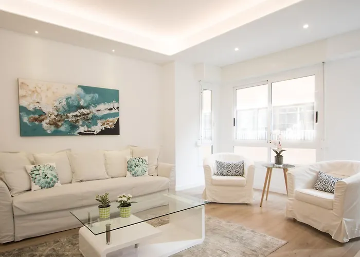 4 Bedroom/3 Baths W/ Ac In Near Beach! Apartamento *