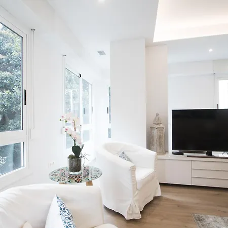 4 Bedroom/3 Baths W/ Ac In Near Beach! Apartment Alicante